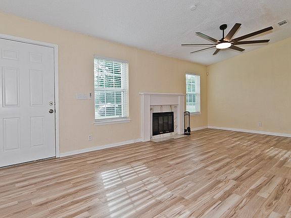 5th image of 504 Circleview Dr