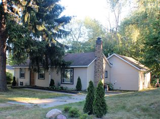 16834 Willow Dr, Spring Lake, MI 49456