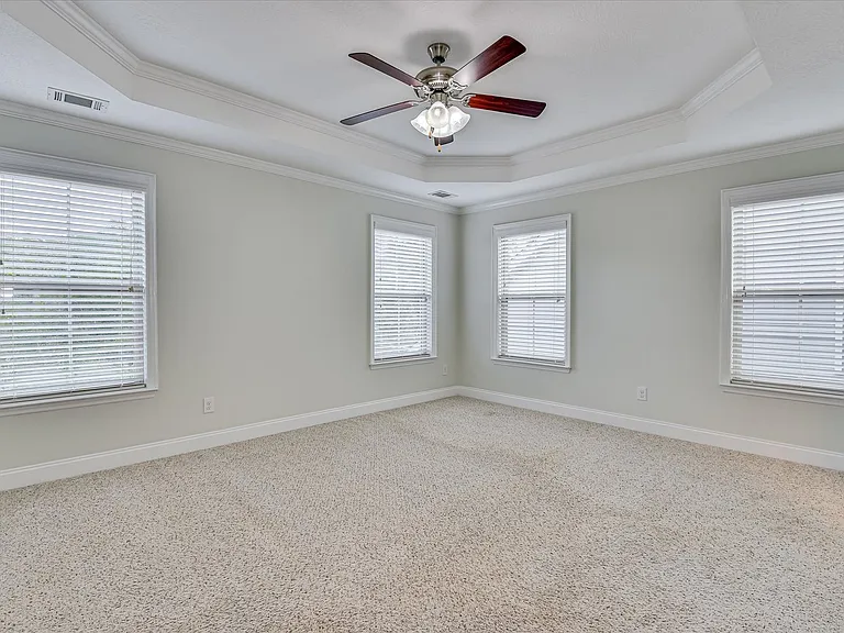 5564 Connor Dr — Photo 24