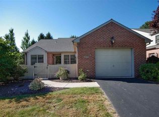 102 Cambridge Dr, Hershey, PA 17033