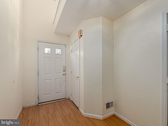 4th image of 6951 Banchory Ct
