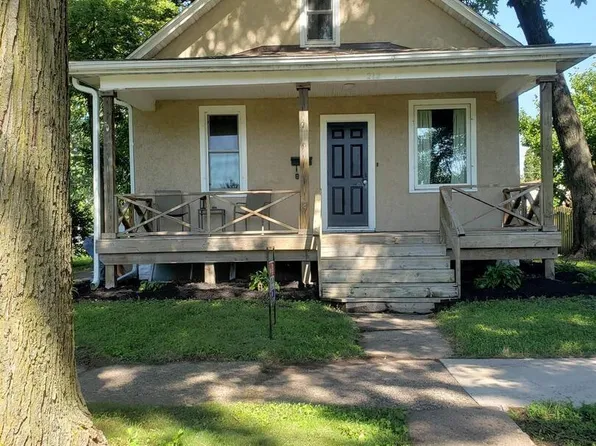212 44th St, Moline, IL 61265