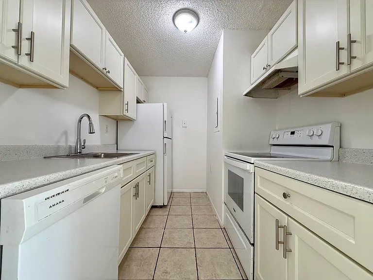 1239 N Benoist Farms Rd #110 — Photo 2
