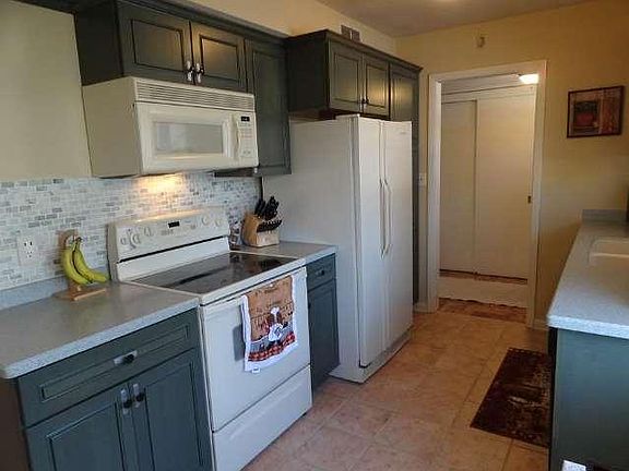 4th image of 305 W Clovernook Ln
