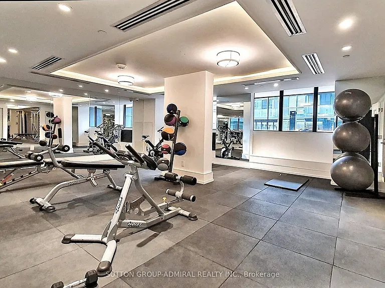 955 Bay St #3306 — Photo 34