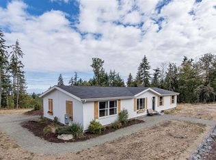 235 Little Loop Dr, Port Angeles, WA 98362