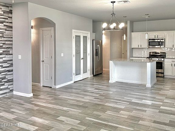 4th image of 13139 Saker Dr
