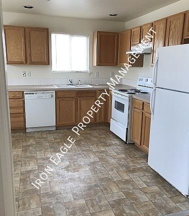 3rd image of 871 N White Barn Rd #871
