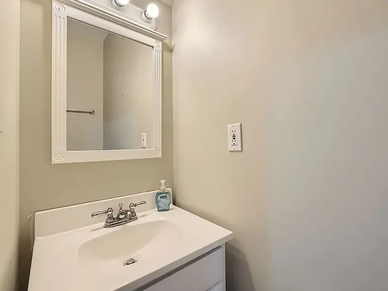 305 S Collington Ave — Photo 17