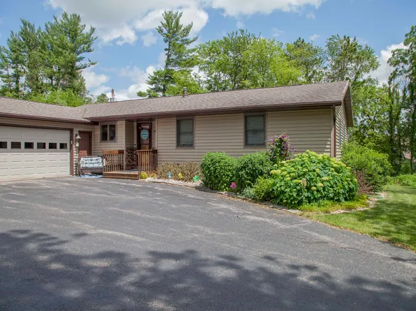 1190 W Main St, Platteville, WI 53818