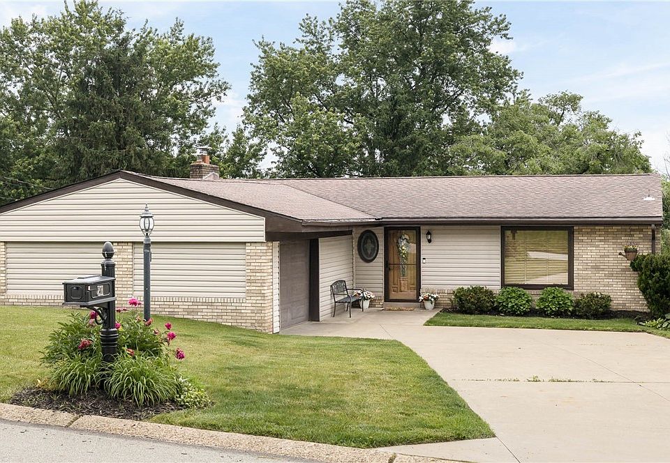 1st image of 211 Tangelo Dr