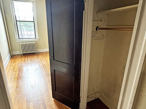 3rd image of 215 Essex St #3