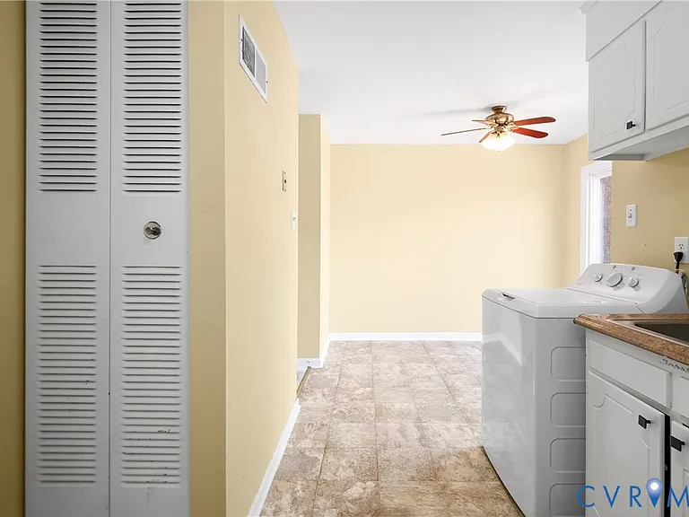 4704 Leadenhall Dr — Photo 21