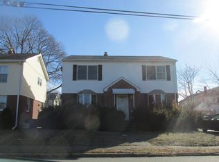 32 William St, Rochelle Park, NJ 07662