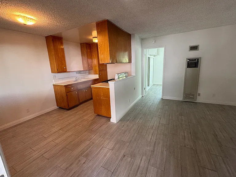 921 E Las Tunas Dr — Photo 23
