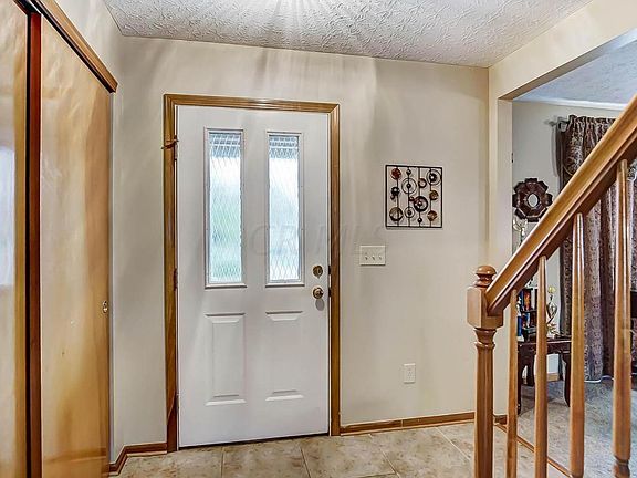 5th image of 690 Aldengate Dr