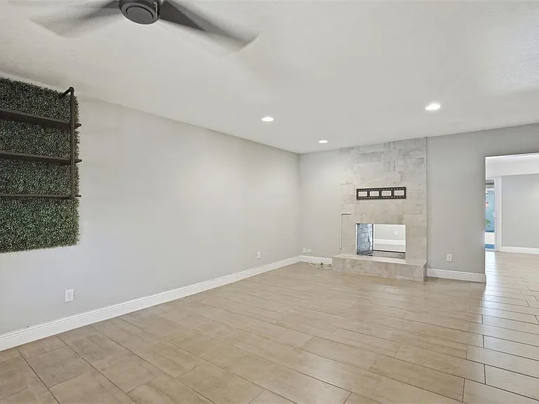 727 N Himes Ave — Photo 7