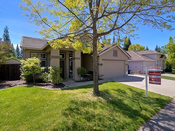 3rd image of 377 Seaton Dr