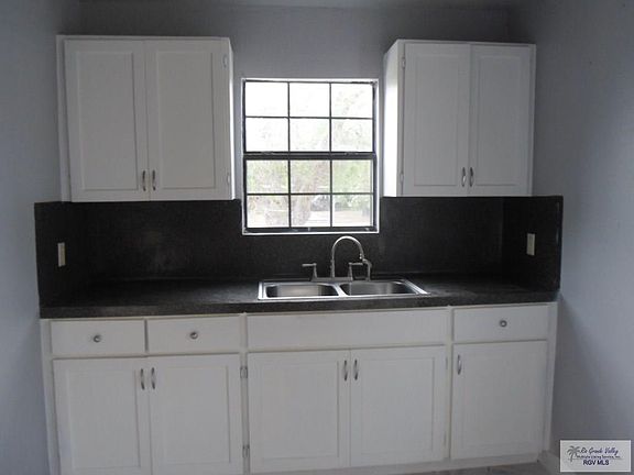 2nd image of 517 W Filmore St