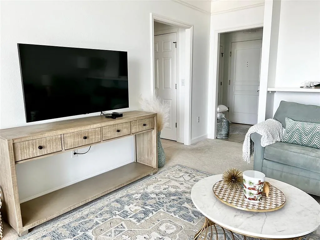 1 bed, 1.0 bath, 700 sqft, $2,950 — Photo 4