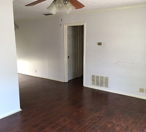 4th image of 5812 Coleman St
