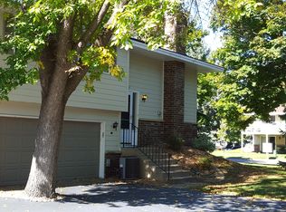 10457 Decatur Cir, Bloomington, MN 55438