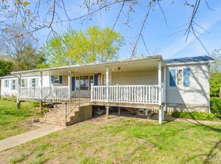 1739 Fieldcrest Dr, Sparta, IL