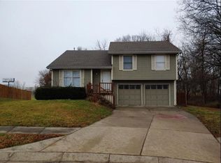 8909 NE 73rd Ct, Kansas City, MO 64158