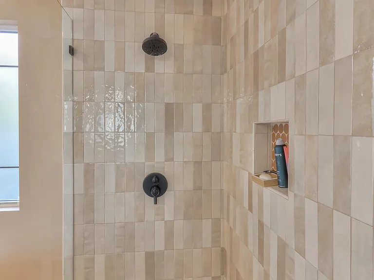1236 Hunters Point Ln — Photo 29