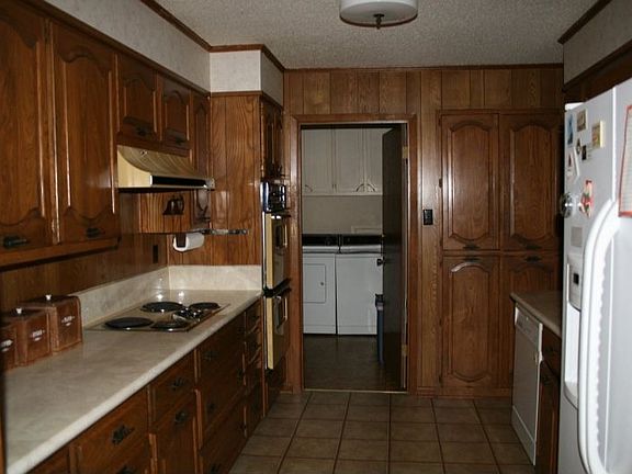 5th image of 514 E Ave C