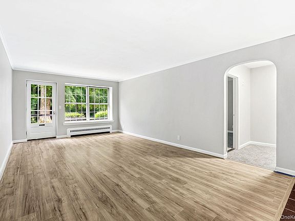 5th image of 22 Alden Place #22