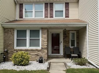 8 Meadow Pl, Waldorf, MD