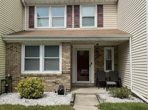 8 Meadow Pl, Waldorf, MD 20601