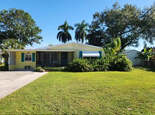 3019 N 57th Dr, Hollywood, FL 33021
