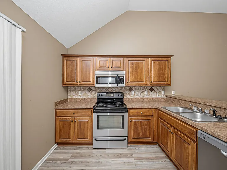 2608 Brooke Bnd — Photo 13