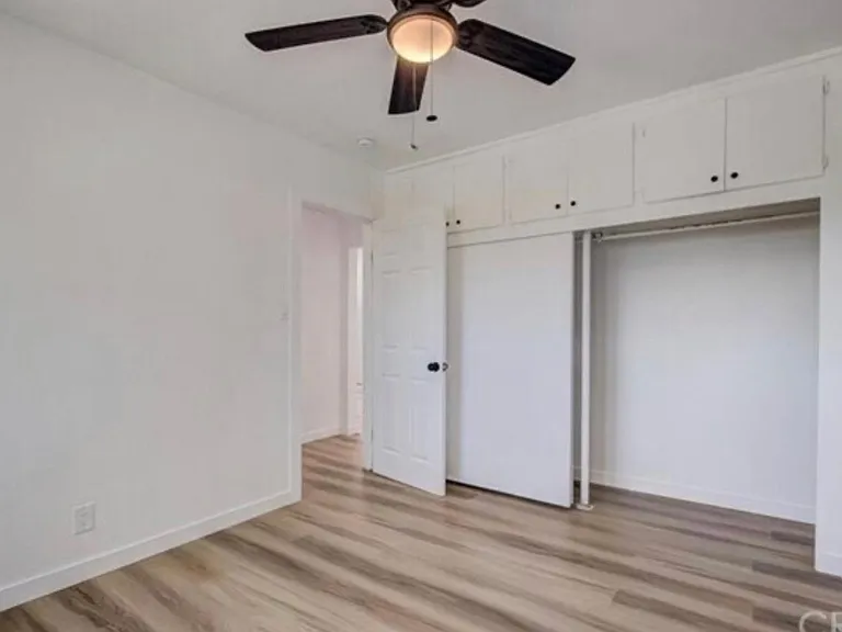 1207 E 87th Pl — Photo 11