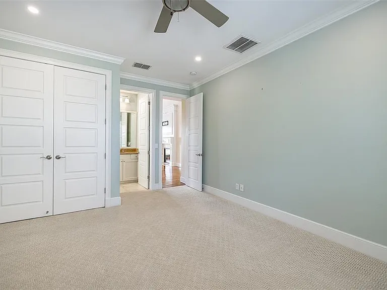 821 Bay Point Dr — Photo 26