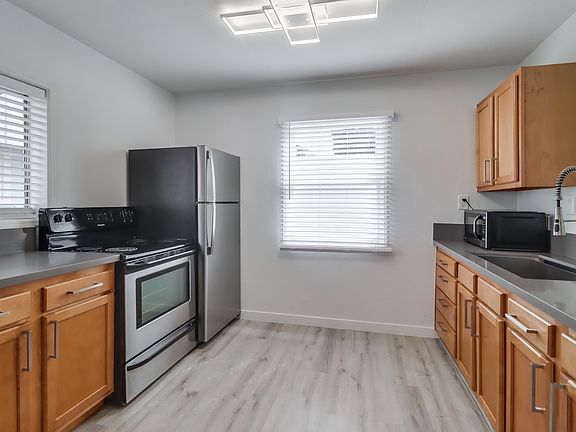 4th image of 9236 Winter Gardens Blvd