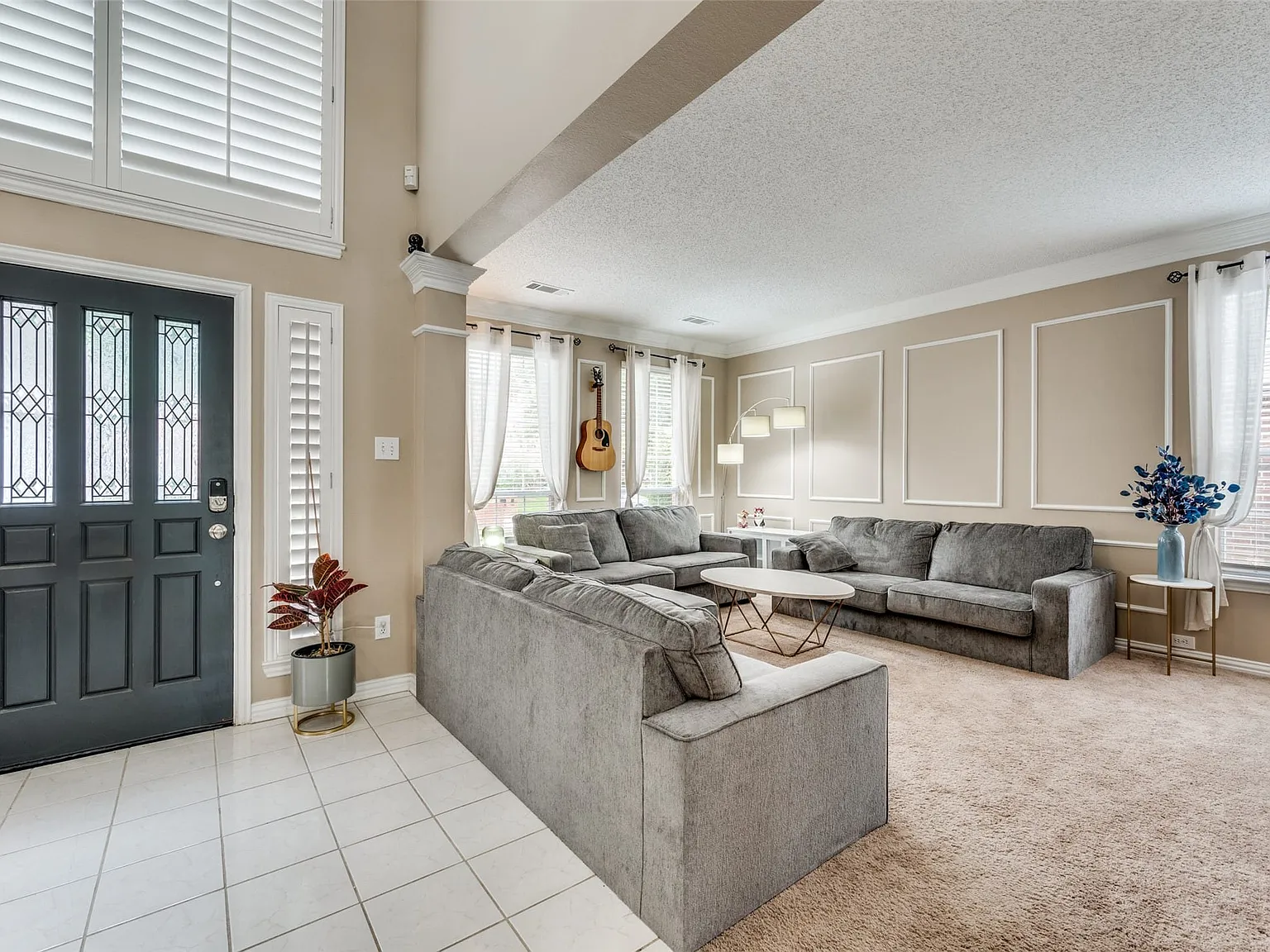 4 bed, 2.5 bath, 2616 sqft, $3,195 — Photo 2
