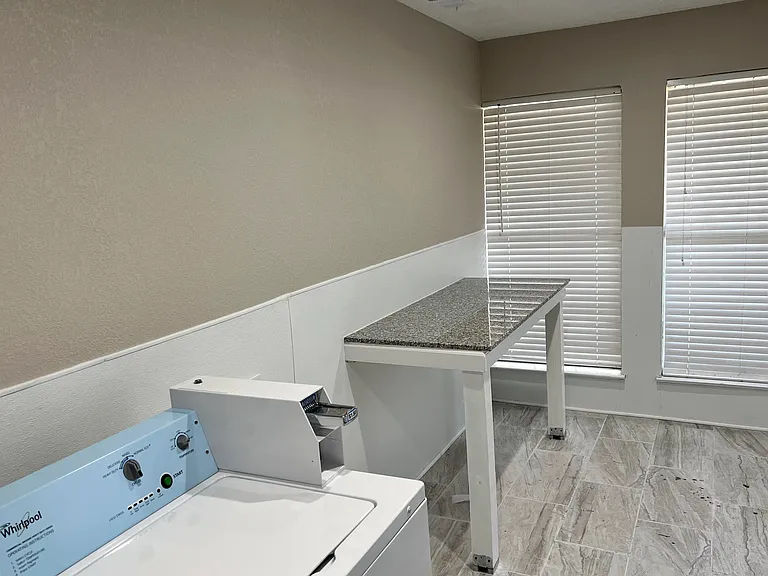 The Pinnacle Apartments — Photo 13