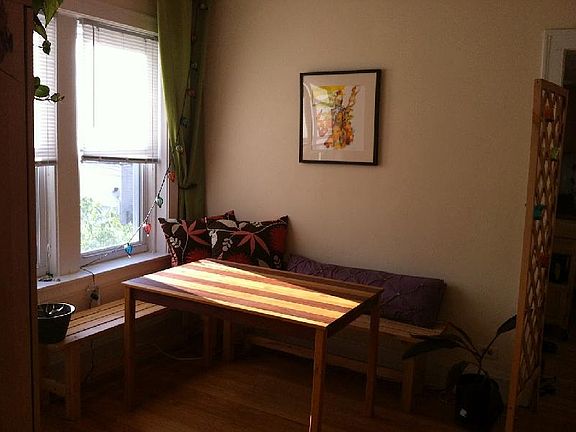 3rd image of 5204 N Leavitt St #2