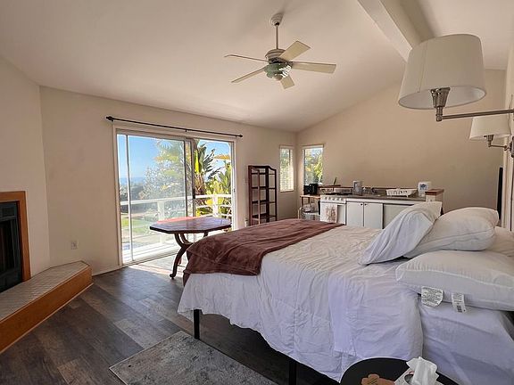 4th image of 630 Dolores Dr