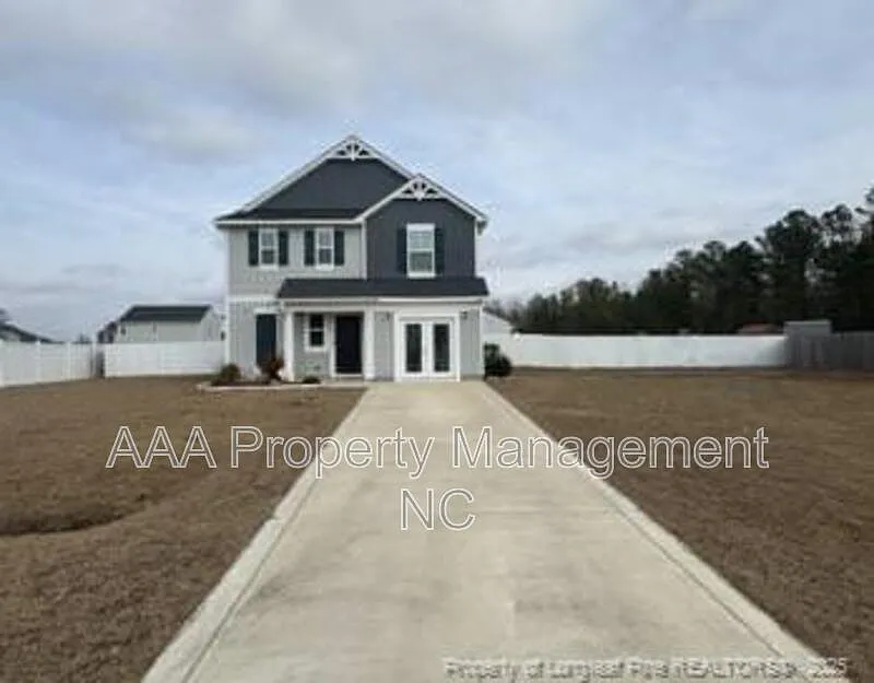 3 bed, 2.5 bath, 2074 sqft, $2,000 — Photo 2
