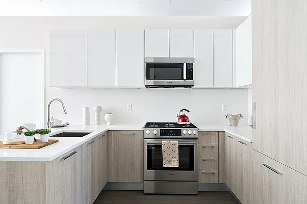 Sold by Sky View Parc Sales LLC | media 2