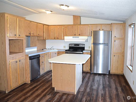 4th image of 309 Alpine Drive