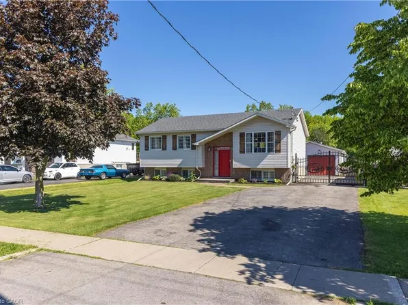 3482 Dominion Rd, Fort Erie, ON L0S 1N0