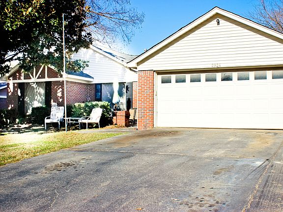 3rd image of 5924 Shannon Dr