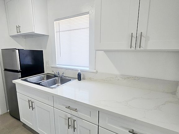 5th image of 251 E 7th St