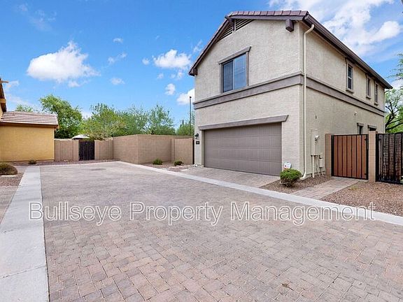 2nd image of 2581 S Penrose Dr