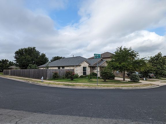 2nd image of 2601 Yandall Dr